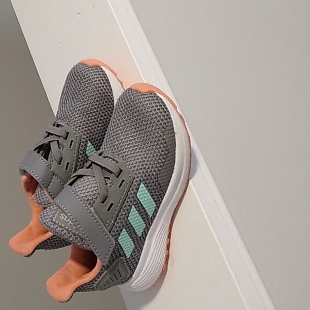 Adidas toldder duramo peach size 8c